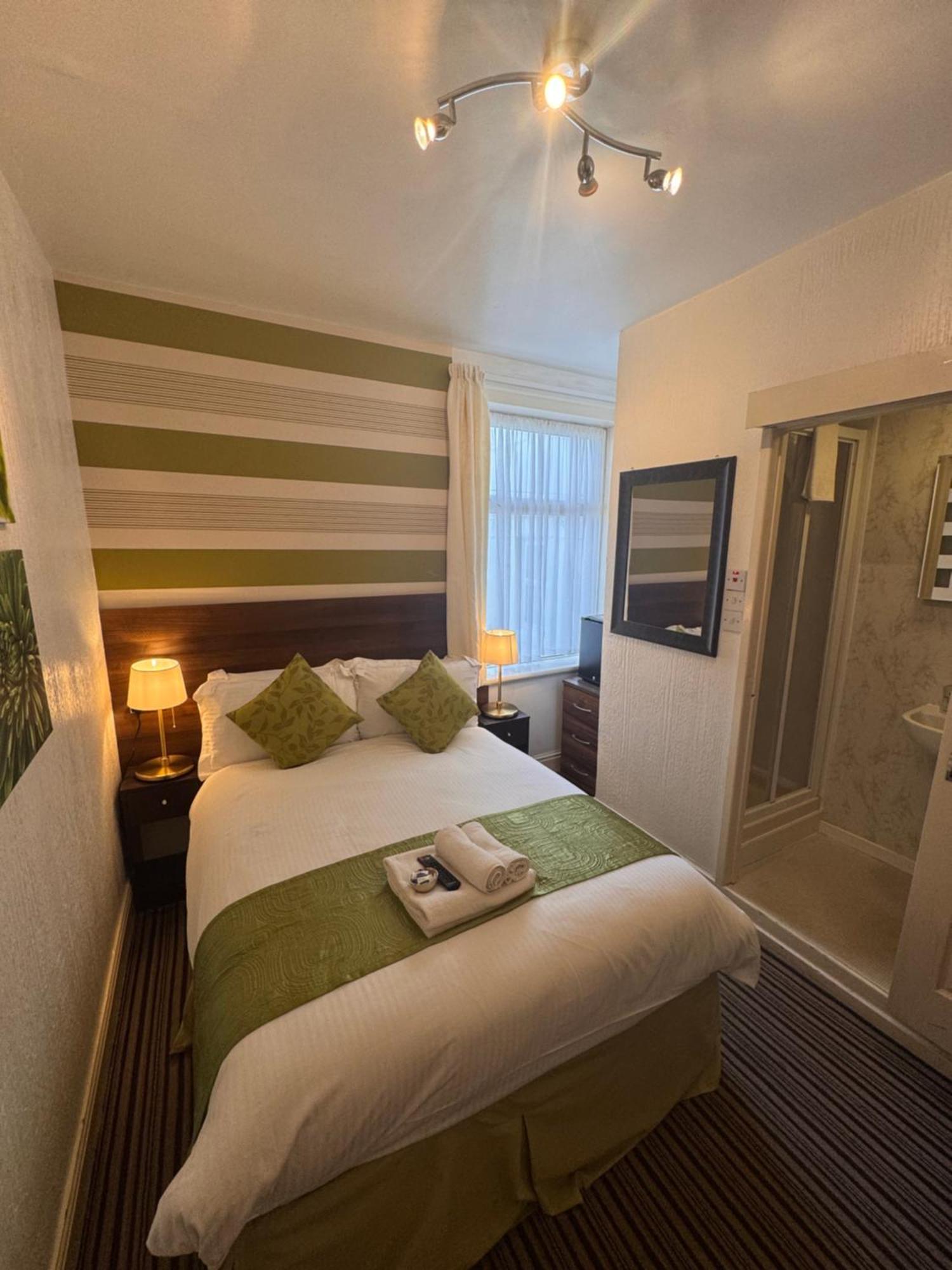 Delovely Hotel Блекпул Екстериор снимка